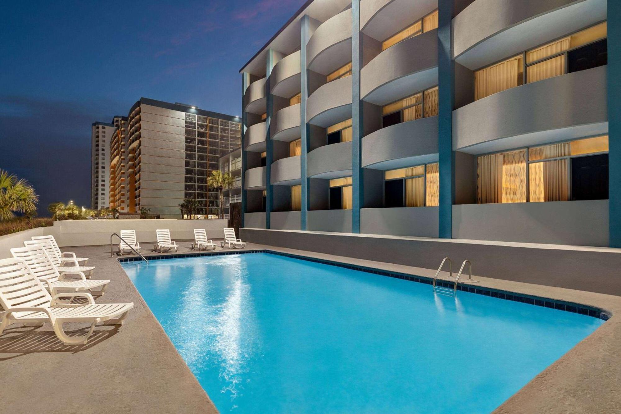 Days Inn by Wyndham Myrtle Beach-Beach Front Exterior foto