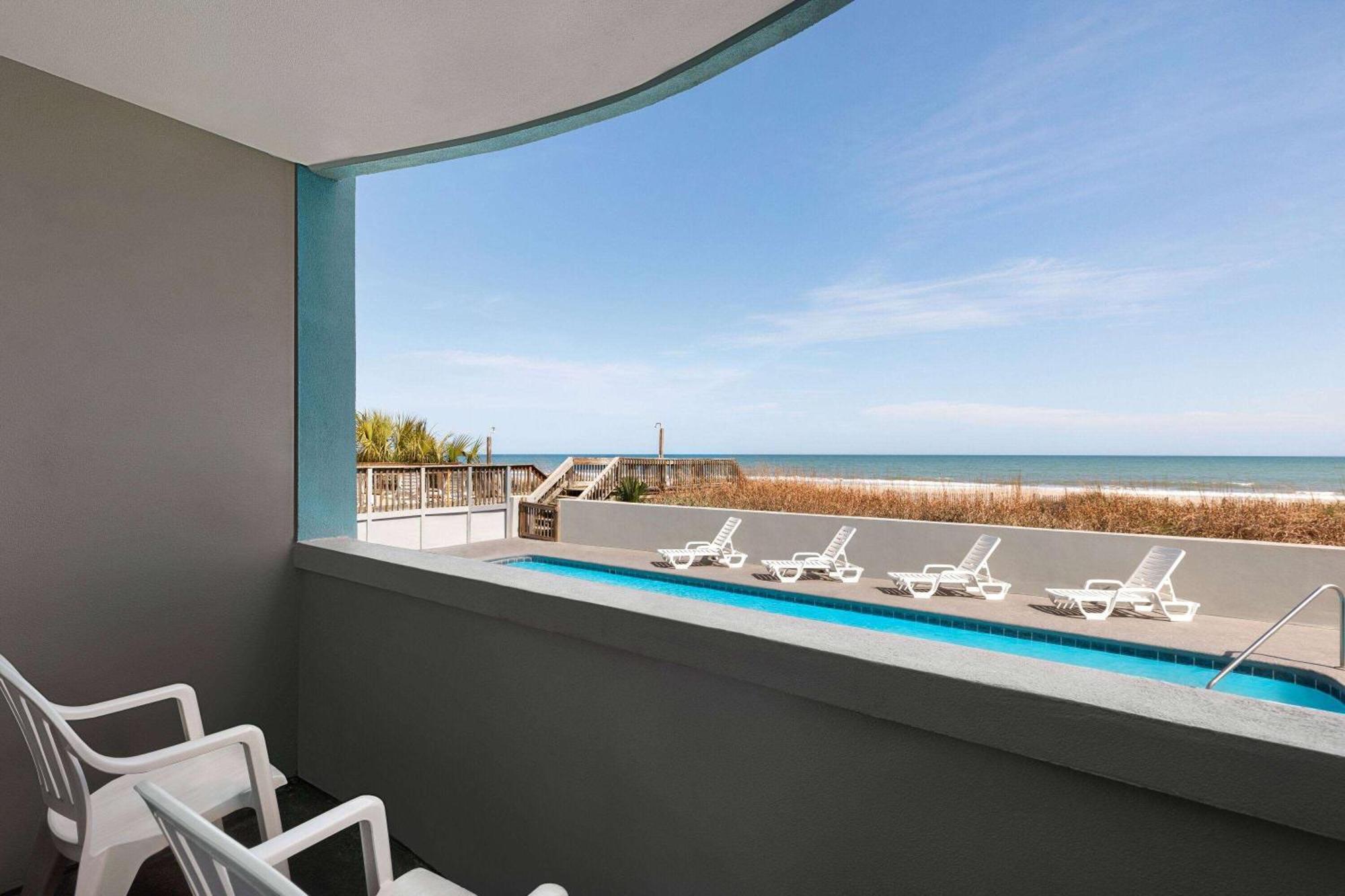 Days Inn by Wyndham Myrtle Beach-Beach Front Exterior foto