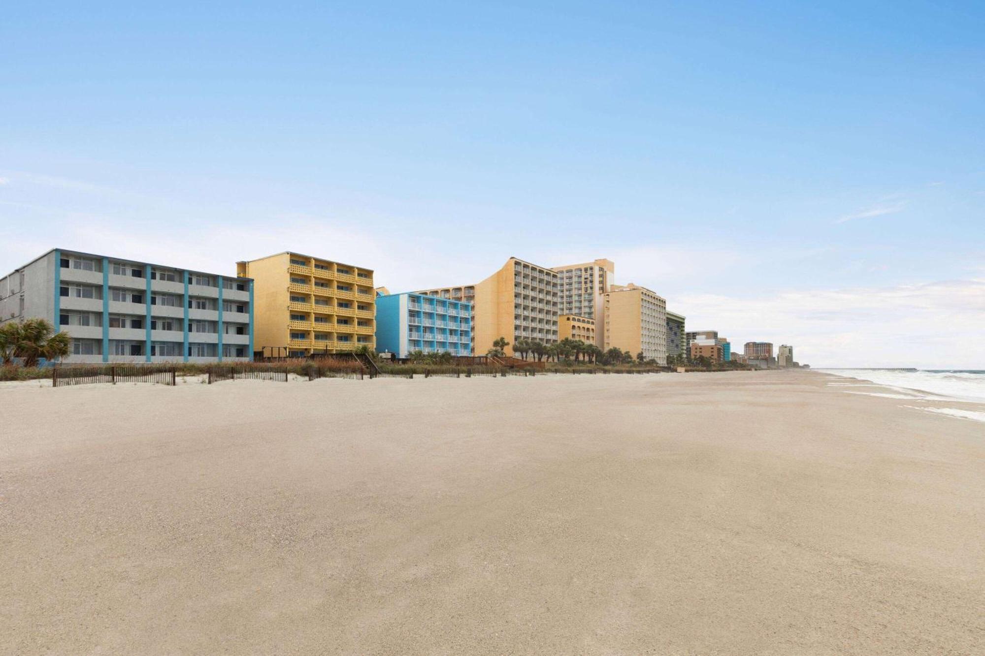 Days Inn by Wyndham Myrtle Beach-Beach Front Exterior foto